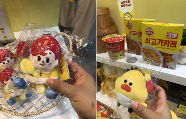 서울국제도서전 오뚜기X다산북스 부스 내 진열된 오뚜기 공식 굿즈 캐릭터 ‘뚜기’(TTOGI)(왼쪽)와 ‘챠비’(CHABI)(오른쪽) 인형. ‘뚜기’는 오뚜기 로고를 닮은 행복한 미식가 캐릭터다. 절대 미각의 소유자이자 맛있는 음식을 함께 먹는 것을 가장 행복하게 여긴다. ‘챠비’는 케첩을 모티브로 한 대식가 병아리 캐릭터다. 몸집은 작지만 먹는 것만은 자신있는 밝고 긍정적인 성격이다. 