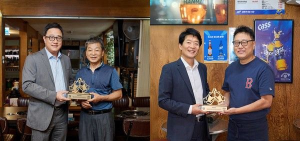 (좌) 좌측부터 오비맥주 구자범 수석부사장과 서울 강남구 삼성동 '의정부부대찌개'&nbsp;김태문 사장 (우) 좌측부터 오비맥주 김병훈 영업 부사장과 서울 강남구 논현동 '이모네왕곱창'&nbsp;김대중 사장 /사진=오비맥주
