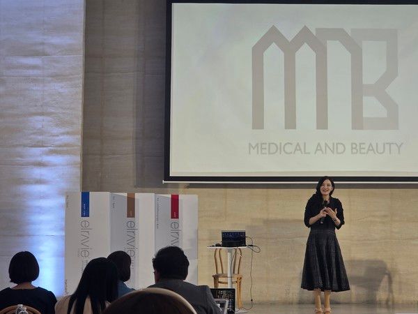 지난 21일 태국 방콕에서 휴메딕스가 협력사인 엠앤비타이와 함께 런칭 심포지엄을 가졌다. / 사진=휴메딕스