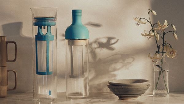 (왼쪽부터) 블루보틀 콜드브루 피처, 블루보틀 콜드브루 보틀 /사진=블루보틀