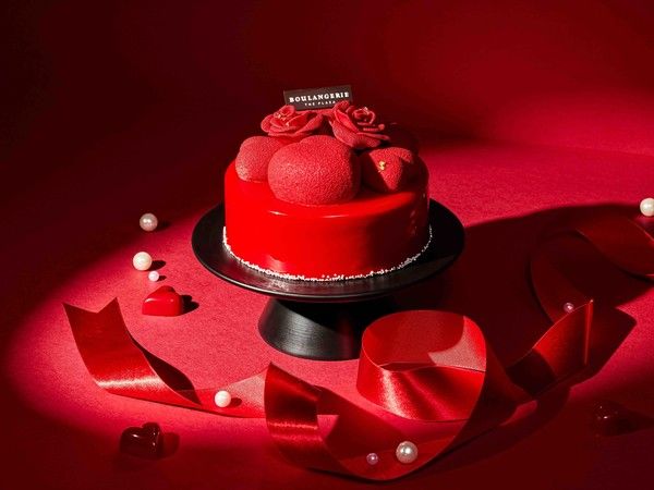 밸런타인데이 케이크 /사진=안토, 더 플라자