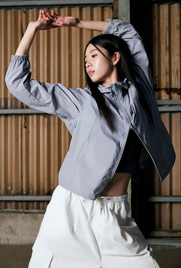 무용수 '기무간'과 함께한 '윈드브레이커' 화보 /사진=이랜드 스파오