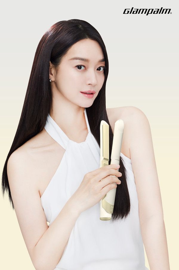 글램팜은 23일 대표 모델인 '글램뮤즈 터치플랫'(GP201T)과 '글램뮤즈 터치볼륨'(GP202T)에 신규 색상 '글램버터'를 적용해 출시한다고 23일 밝혔다. /사진=글램팜