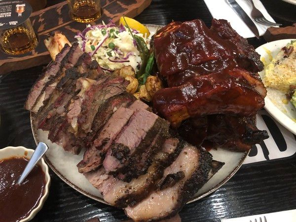 팝업에서 제공되는 바베큐·비프립 플래터 /사진=김현정 기자