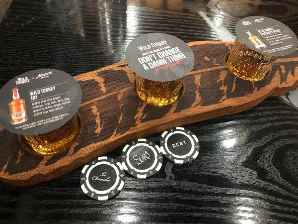 시음에 제공된 '와일드 터키 101' '와일드 터키 101 8년' '와일드 터키 켄터키 스피릿' 3종 /사진=김현정 기자