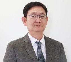 이용웅 주필