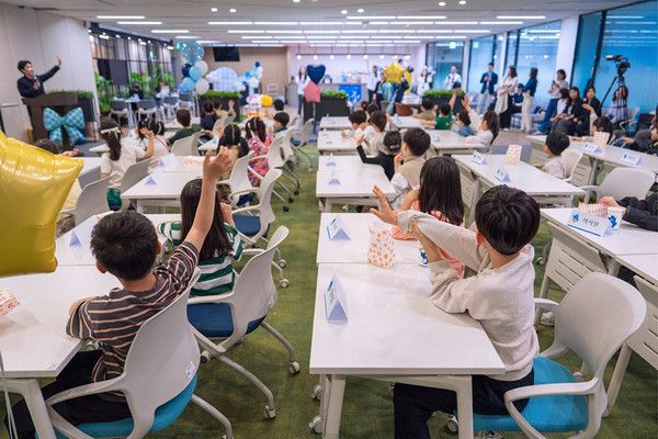 지난 12일 서울시 종로구 그랑서울 본사에서 열린 '임직원 자녀 초청 행사'에서 동양생명 임직원 자녀들이 즐거운 시간을 보내고 있다. / 사진=동양생명