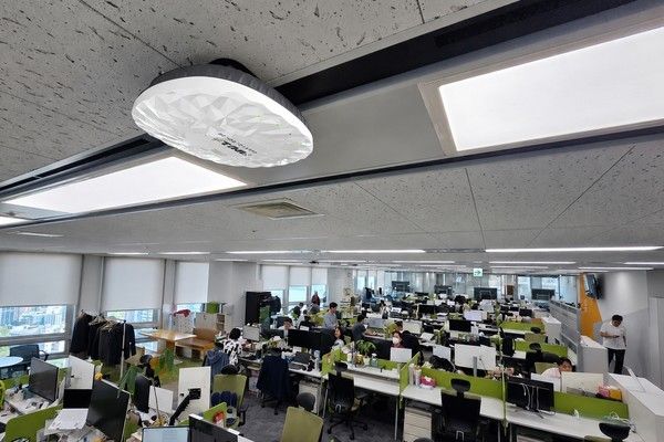 LG유플러스는 사내 무선망을 Wi-Fi 7으로 전환하고, 인증 방식과 네트워크 구조를 전면 개편한다고 31일 밝혔다. /사진=LG유플러스