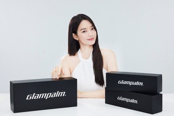 언일전자는 7일 부티카(Boutiqaat)와 판매계약을 체결하고 중동 지역으로 자사 브랜드 글램팜 제품을 수출한다고 밝혔다. /사진=언일전자