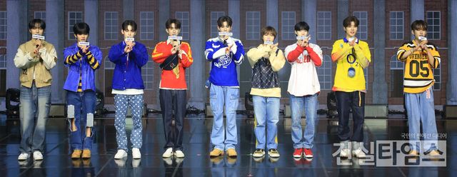 YOUNITE(유나이트), 