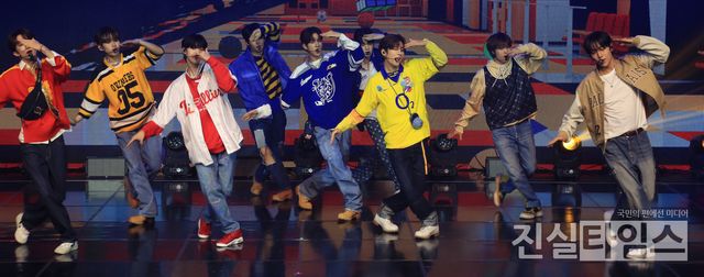 YOUNITE(유나이트), 