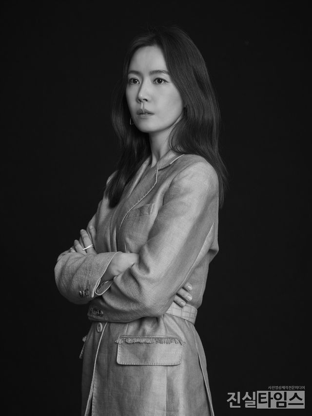 배우 김유미 [에스더블유엠피 제공 재판매 및 DB 금지]