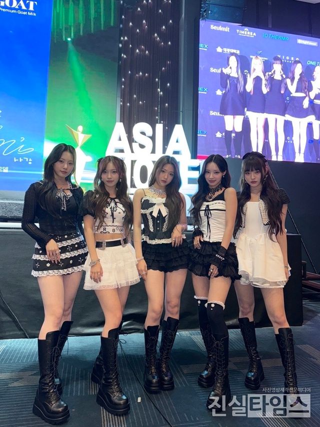 걸그룹 리센느(RESCENE) [더뮤즈엔터테인먼트 제공 재판매 및 DB 금지]