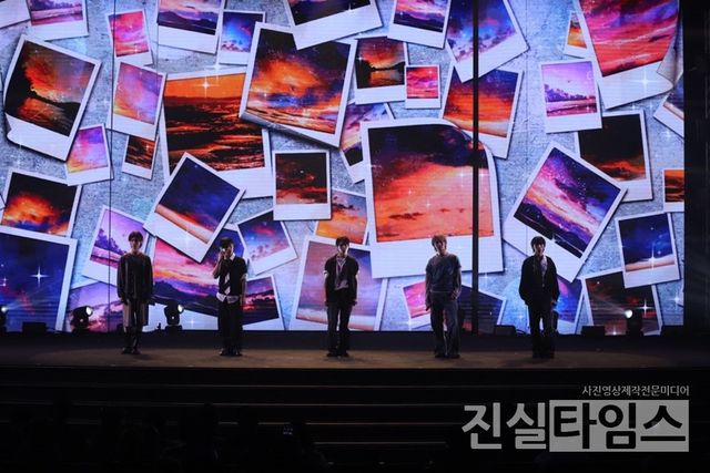 그룹 파우(POW) [틱톡어워즈(TikTok Awards) 제공 재판매 및 DB 금지]