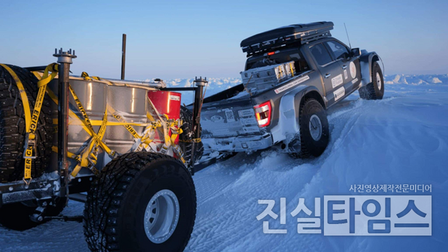 탐사 동안 최대 8천 파운드에 달하는 보급품 견인&nbsp;[포드코리아 제공 재판매 및 DB 금지]