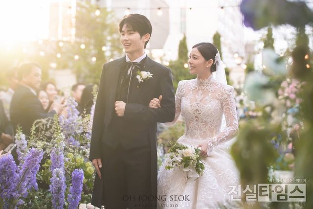 가수 에일리, 최시훈 [A2Z엔터테인먼트 제공 재판매 및 DB 금지]