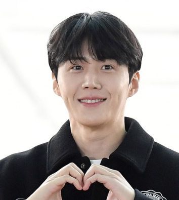 김선호 일본 출국 / 뉴스엔