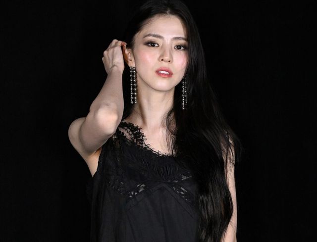 &nbsp;패션 브랜드 행사에 참석한 한소희 /인터넷커뮤니티