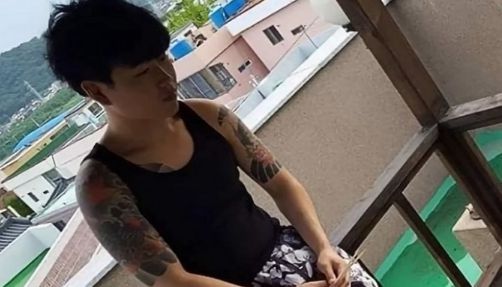 황영웅 조폭 문신 이레즈미 한 모습 /인터넷커뮤니티