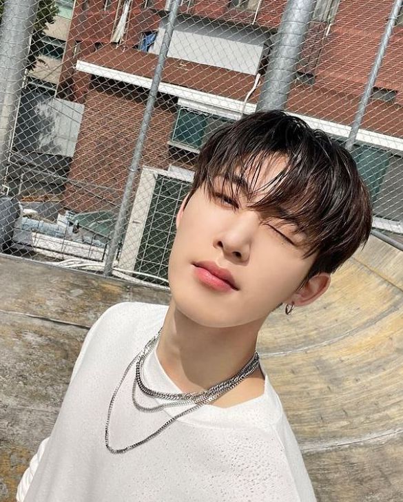 보이그룹 아이콘 멤버 비아이의 모습/비아이 인스타그램