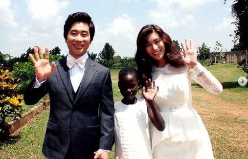 유은성 아그네스, 그리고 김정화. 김정화는 27살 부터 아그네스를 후원해주고 있다 / 인스타그램&nbsp;