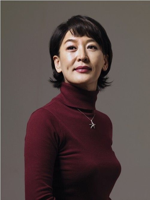 배우 윤석화