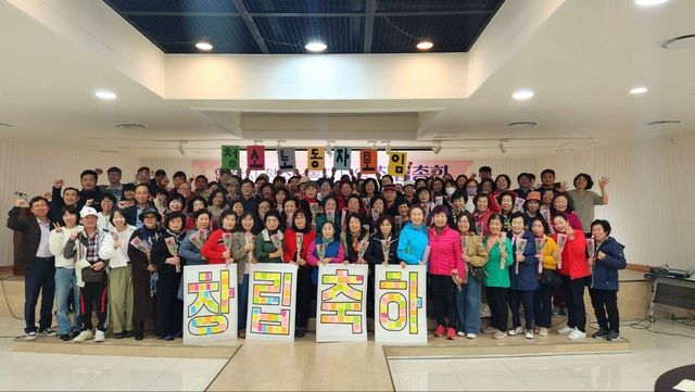 ‘(사)일하는사람들의 생활공제회 좋은이웃(이하 좋은이웃)’은 지난 10월 24일(목) 안산문화예술의전당 다목적홀에서 100여 명이 참석한 가운데 창립총회를 열었다.