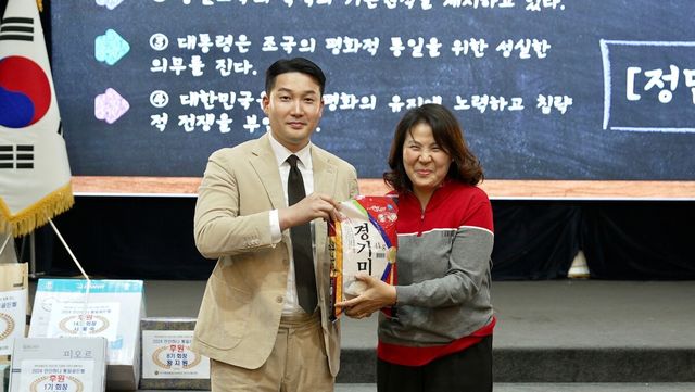 민주평회통일자문회의 안산시협의회 윤성영 청년위원장 (좌측)