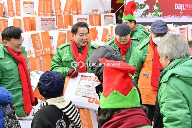 성탄의 의미 새롭게 하는 다일공동체의 37번째 거리성탄예배 (사진=안희영 기자)