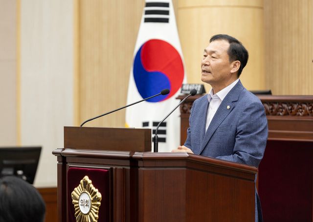 7월 1일 제291회 임시회 제1차 본회의가 진행된 가운데 제9대 안산시의회 후반기 의장에 박태순(사진) 의원이, 부의장에는 김재국 의원이 선출됐다.