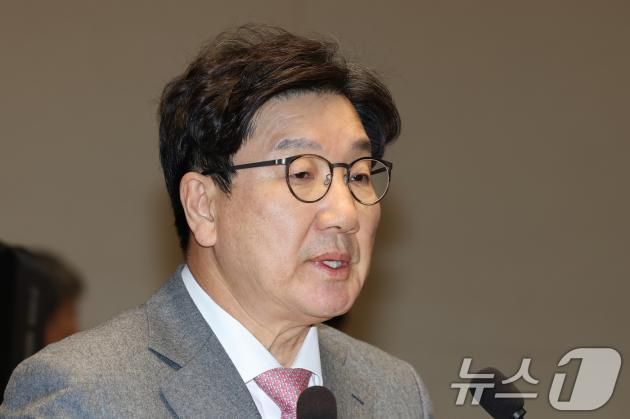 권성동 국민의힘 원내대표가 13일 오후 서울 여의도 국회에서 열린 의원총회에서 발언하고 있다. 2025.1.13/뉴스1 ⓒ News1 이광호 기자