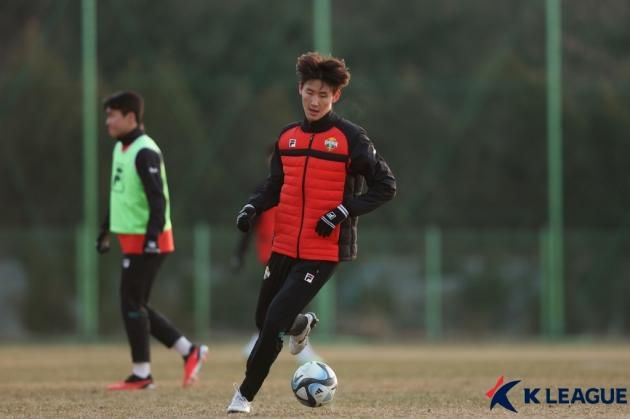 강원FC 수비수 신민하. (한국프로축구연맹 제공)