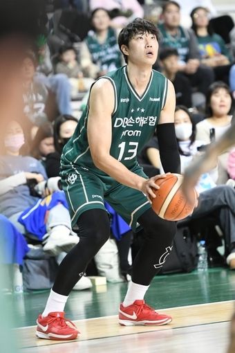 원주 DB 정효근 (KBL 제공)