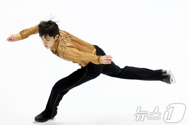 연기를 펼치는 피겨 김현겸 2025.1.5/뉴스1 ⓒ News1 이승배 기자