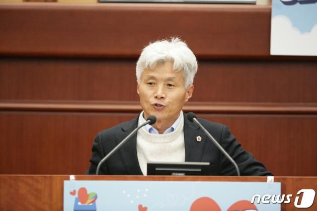 염영선 전북자치도의원이 도내에 거주하는 외국인 주민의 빠른 지역사회 적응을 돕기 위한 조례 개정에 나섰다./뉴스1