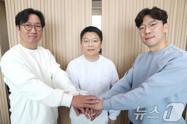 오세진 코빗 대표(왼쪽부터), 최진한 오지스 대표, 박규원 하이드로우 대표가 21일 오후 서울 영등포구 여의도 오지스 사무실에서 뉴스1과 인터뷰를 하고 있다. 2024.11.21/뉴스1 ⓒ News1 임세영 기자