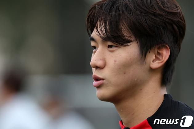 한국 축구 수비의 유망주 김지수. /뉴스1 ⓒ News1 이승배 기자