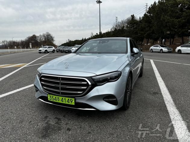 메르세데스-벤츠 E 450 4매틱 익스클루시브 모습.ⓒ 뉴스1 이동희 기자