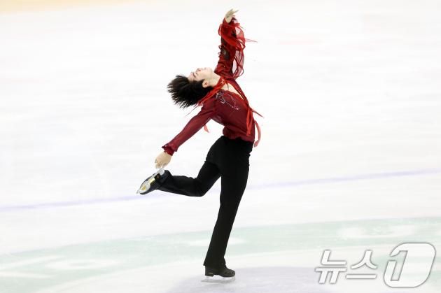 피겨 차준환이 5일 오후 경기도 의정부 실내빙상장에서 열린 제79회 전국남녀 피겨스케이팅 종합선수권대회 남자 시니어 프리스케이팅 부문에서 연기를 펼치고 있다. 2025.1.5/뉴스1 ⓒ News1 이승배 기자