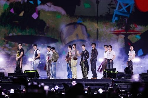 [플레디스엔터테인먼트 제공. 재판매 및 DB 금지]