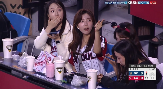 ▲ (좌측부터) 정준혜, 심수현 아나운서 (자료출처 :&nbsp;KBSN)