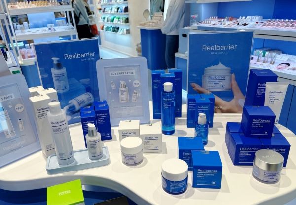 영국 퓨어서울에 입점한 네오팜. 사진=회사 제공