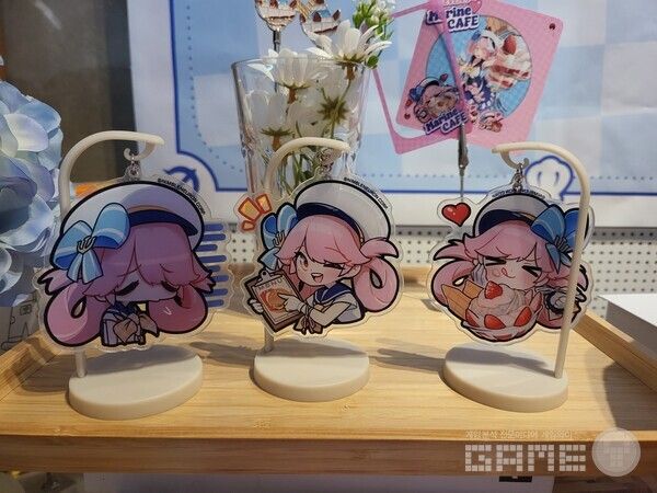 일레븐 이모티콘 3종 세트의 키링. 잘 나왔다! / 게임와이 촬영&nbsp;