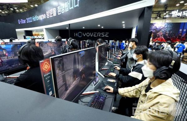 지스타2022 ‘붕괴: 스타레일’과 ‘젠레스 존 제로’를 플레이 /게임와이DB