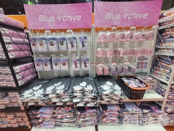 애니플러스 부스에 사람이 몰리게 되면 이게 주범이 아닐까...&nbsp;/ 게임와이 촬영