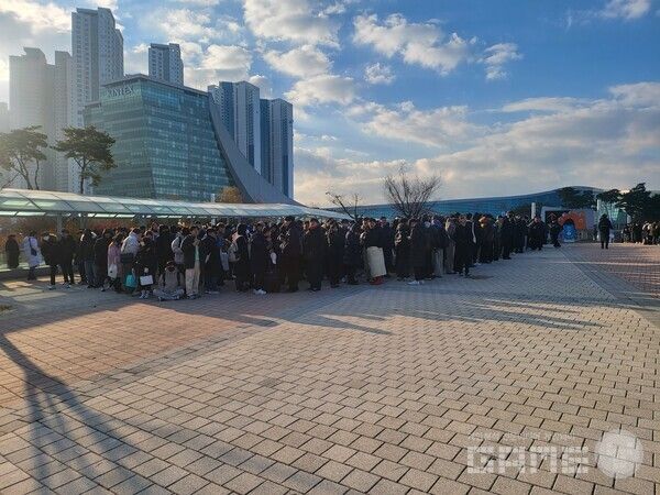 지난 일러스타 페스가 생각나게 만든 AGF의 대기열 / 게임와이 촬영