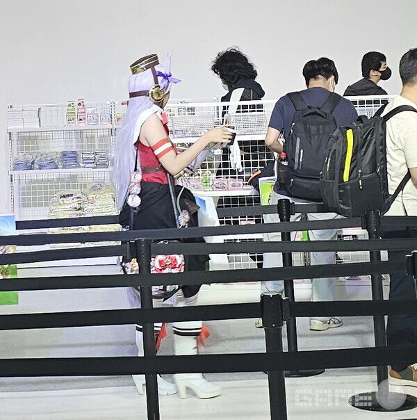 곳곳에서 보이는 우마무스메 코스플레이어