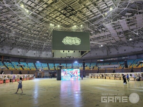 다시 입장한 시간은 오후 5시쯤, 입장 당시 굉장히 휑했다 / 게임와이 촬영