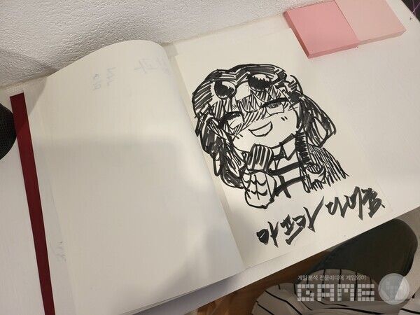 방문객들의 여러 인증을 보는 것도 재미중 하나&nbsp;/ 게임와이 촬영