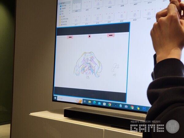 기자회견에서 언급된 엔젤릭버스터의 해당 원화 / 게임와이 촬영